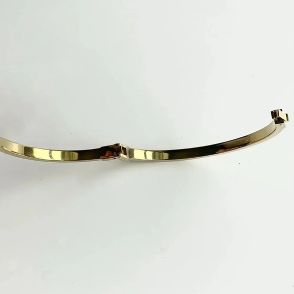 Michael Kors Pave Crystal Goldtone Women’s Bracelet With Fold Over Clasp Closure - Picture 14 of 15